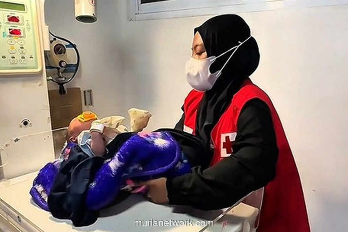 Bayi Patah Tulang Bahu Saat Lahir di Pengungsian, Kondisinya Kini Membaik