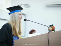 Percuma Kuliah Tinggi? Stigma yang Menyudutkan Ibu Rumah Tangga