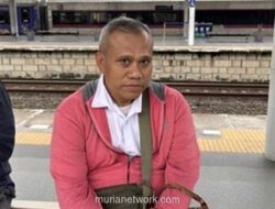 Derasnya Hujan, Derasnya Perjuangan: Kisah Para Pekerja yang Bertaruh dengan Banjir