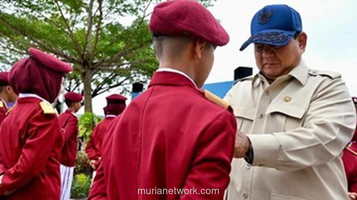 Prabowo Resmikan Sekolah Rakyat, Air Mata Haru dan Target 500 Titik