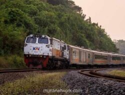 Empat Anak Diamankan Usai Lempar Batu Hancurkan Kaca Kereta Jayakarta Premium