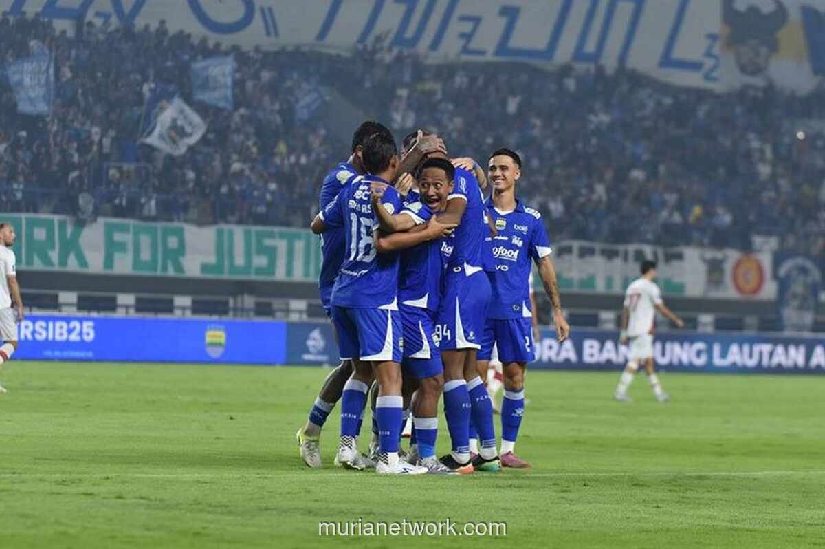Julio Cesar Siap Hadapi Badai Emosi Derbi Persib vs Persija di GBLA