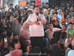 Prabowo Sambut Tahun Baru di Tengah Rakyat, Janji Pemerintah Tak Akan Tinggalkan Korban Bencana