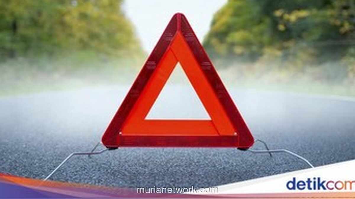 Tanah Berceceran di Underpass Senen Picu Kemacetan Pagi Ini