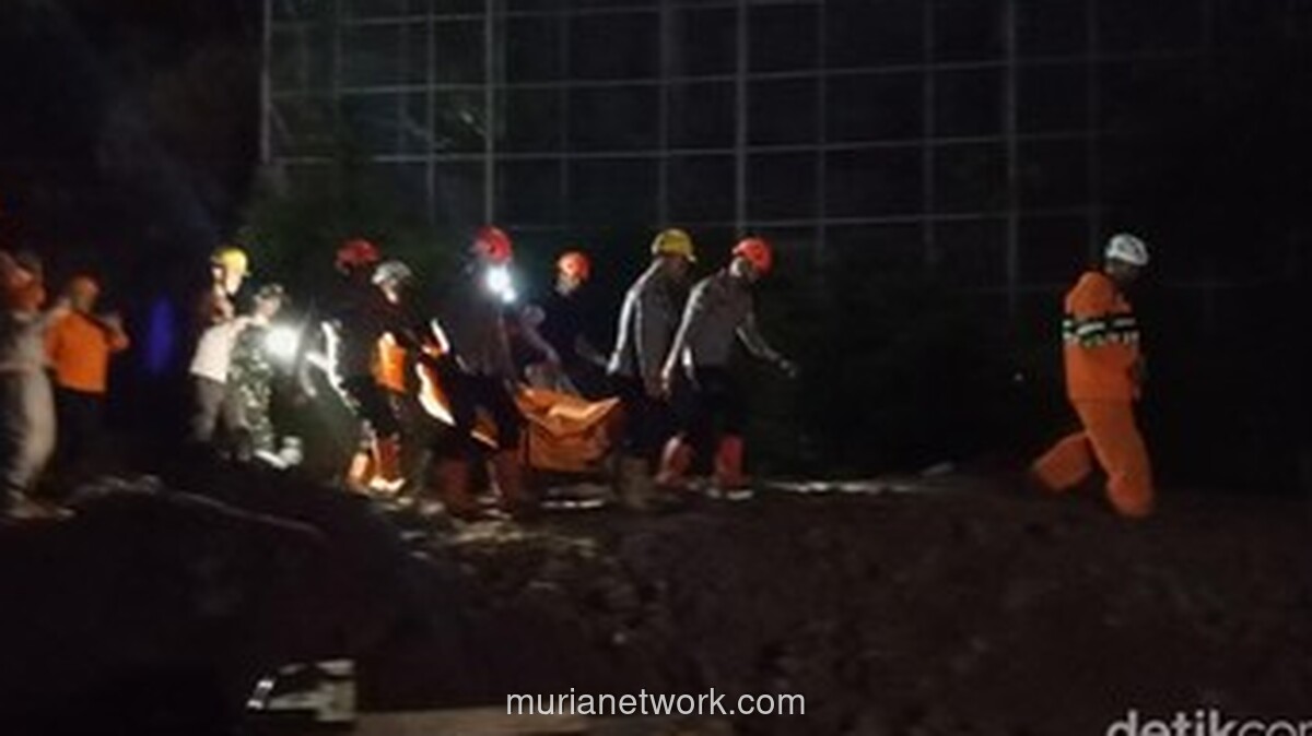 Longsor Tewaskan Empat Pekerja Proyek Lapangan Bola di Jatinangor