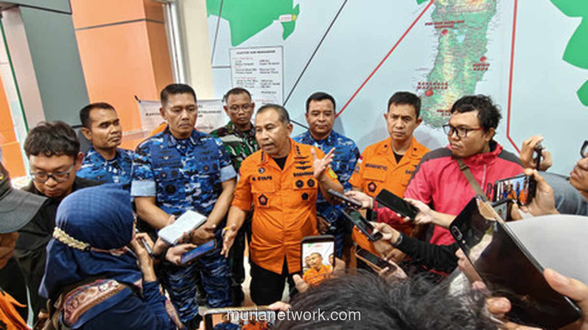 Basarnas Temukan Lokasi Jatuh Pesawat, Evakuasi Korban Dihadang Kabut Tebal