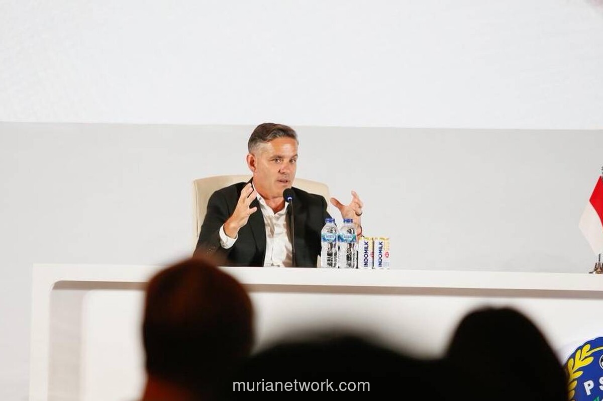 Herdman Langsung Blusukan: Dari Ngobrol Personal hingga Pantau Liga Lokal