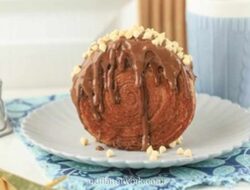 Cromboloni dan Senja Jakarta: Kisah Cinta yang Tak Selalu Manis