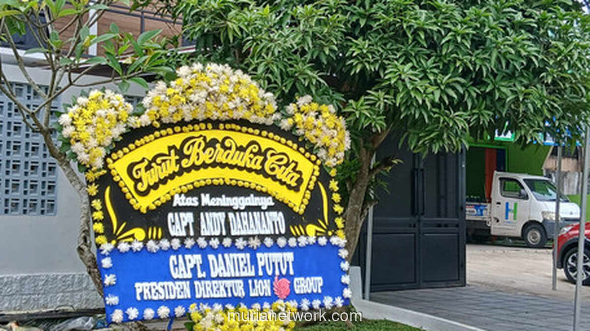 Kediaman Pilot IAT Berduka, Kelarga Berangkat ke Makassar