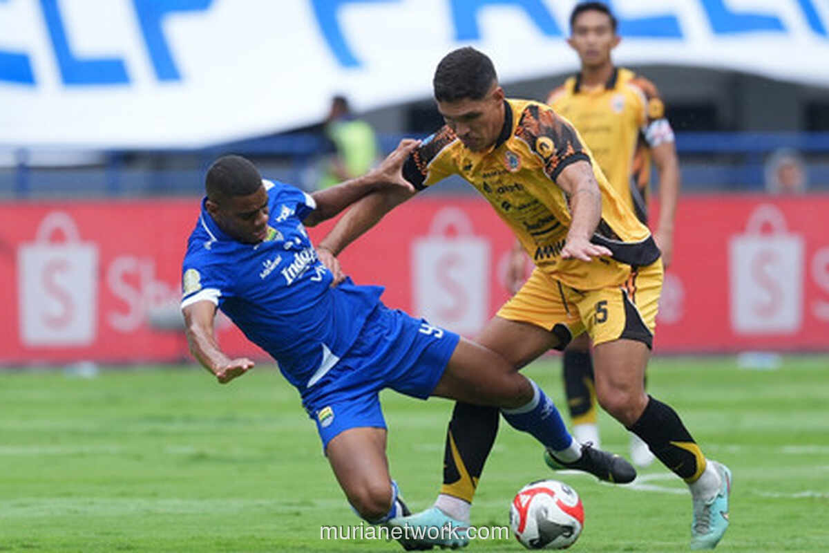 Souza Murka: Penonton Bayar Tiket, Cuma Dapat 45 Menit Sepak Bola Nyata!