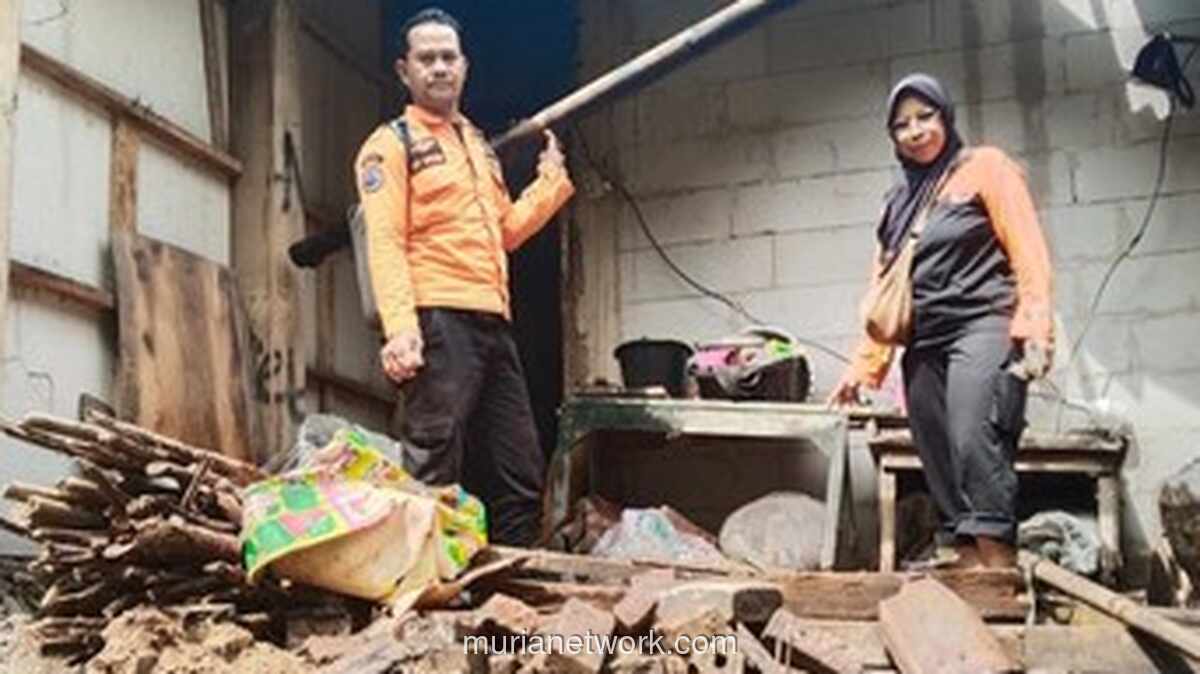 Dapur Ambruk Usai Tanah Bergerak di Bogor, Satu Keluarga Terdampak