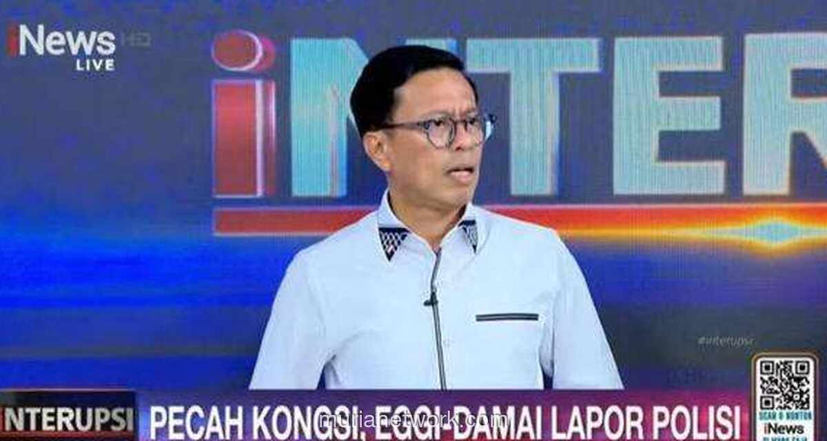 Andi Azwan Klaim Rekaman Rahasia Ungkap Eggi Sudjana Minta Maaf ke Jokowi