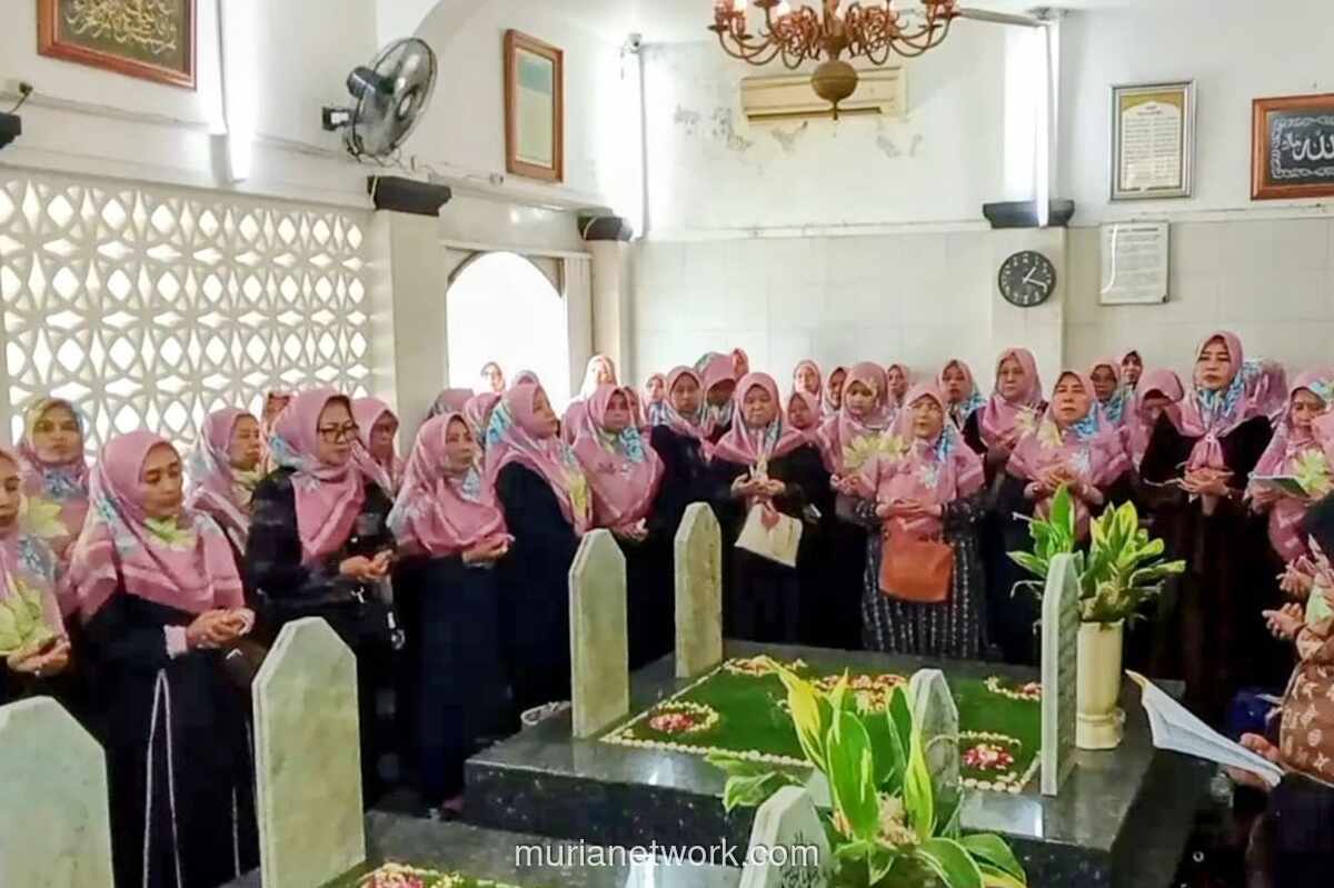 Ribuan Peziarah Serbu Makam Habib Ali Kwitang di Momen Isra Miraj