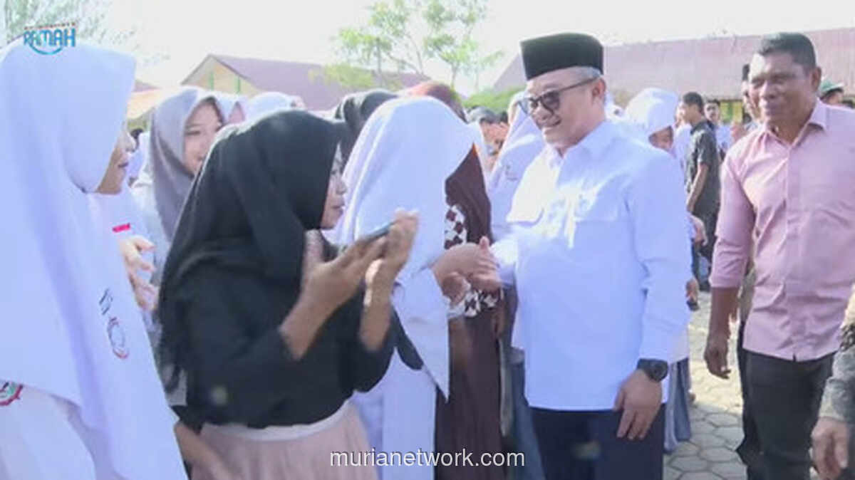 Menteri Bawa Bantuan, Sekolah Korban Banjir Aceh Tamiang Kembali Berdenyut