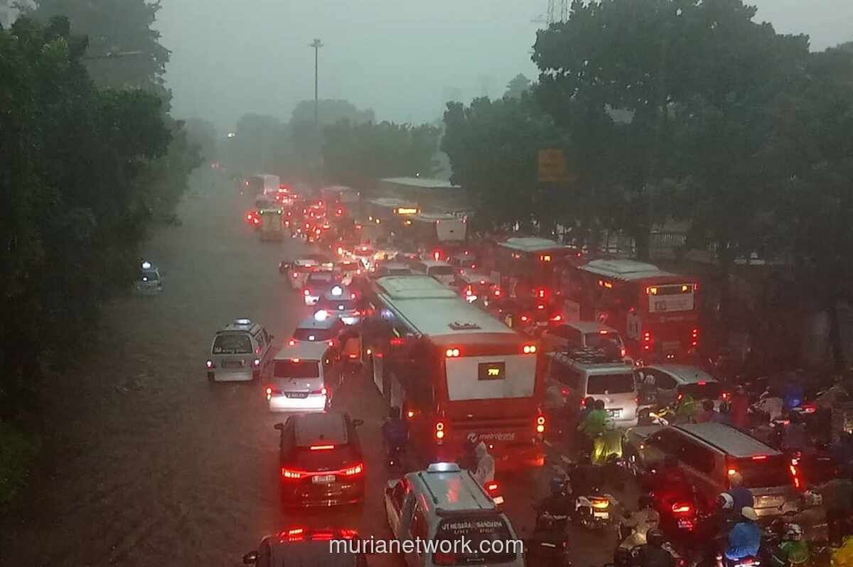 Cawang Tenggelam Lagi, Macet Parah Landa Arus Pulang Kerja