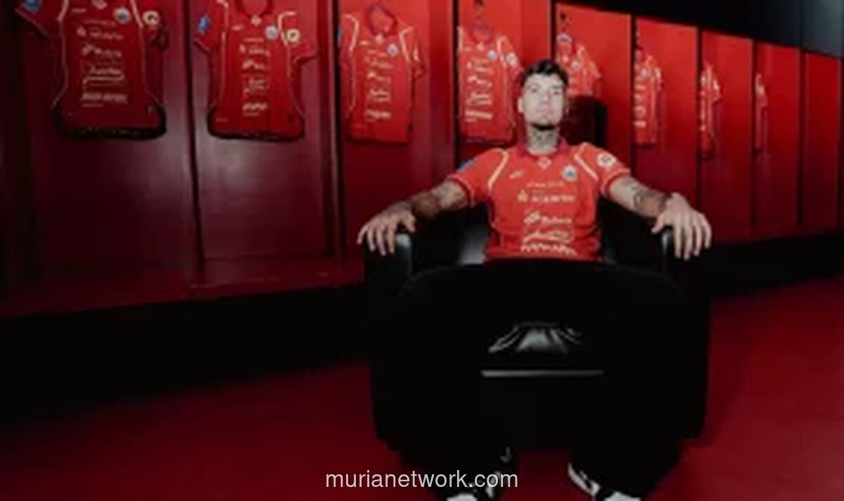 Duel Kurzawa vs Pattynama: Perang Bek Kiri Panas Persib-Persija