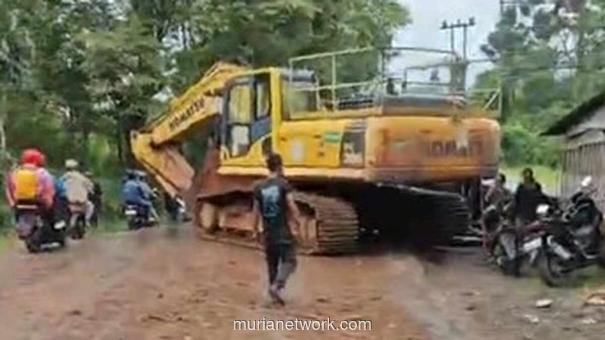 Ekskavator Lepas, Jalan Menurun Jonggol Berubah Jadi Arena Kehancuran