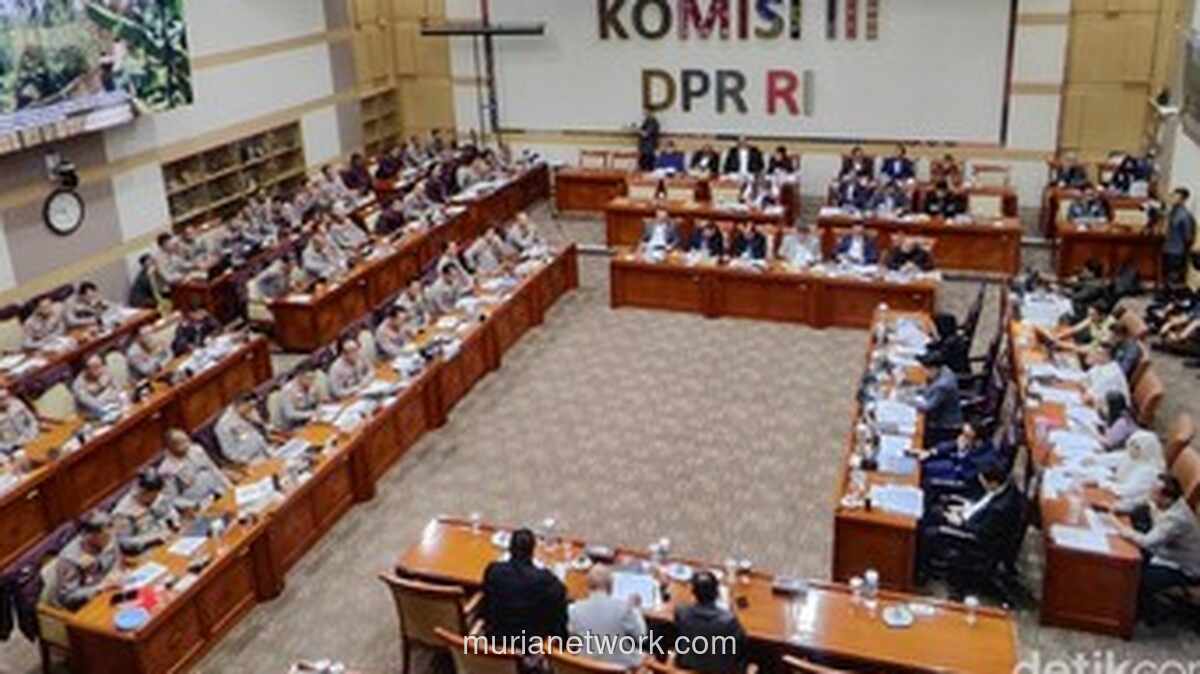 Kapolri Sigit Hadir di DPR, Bahas Capaian Polri hingga UU Baru