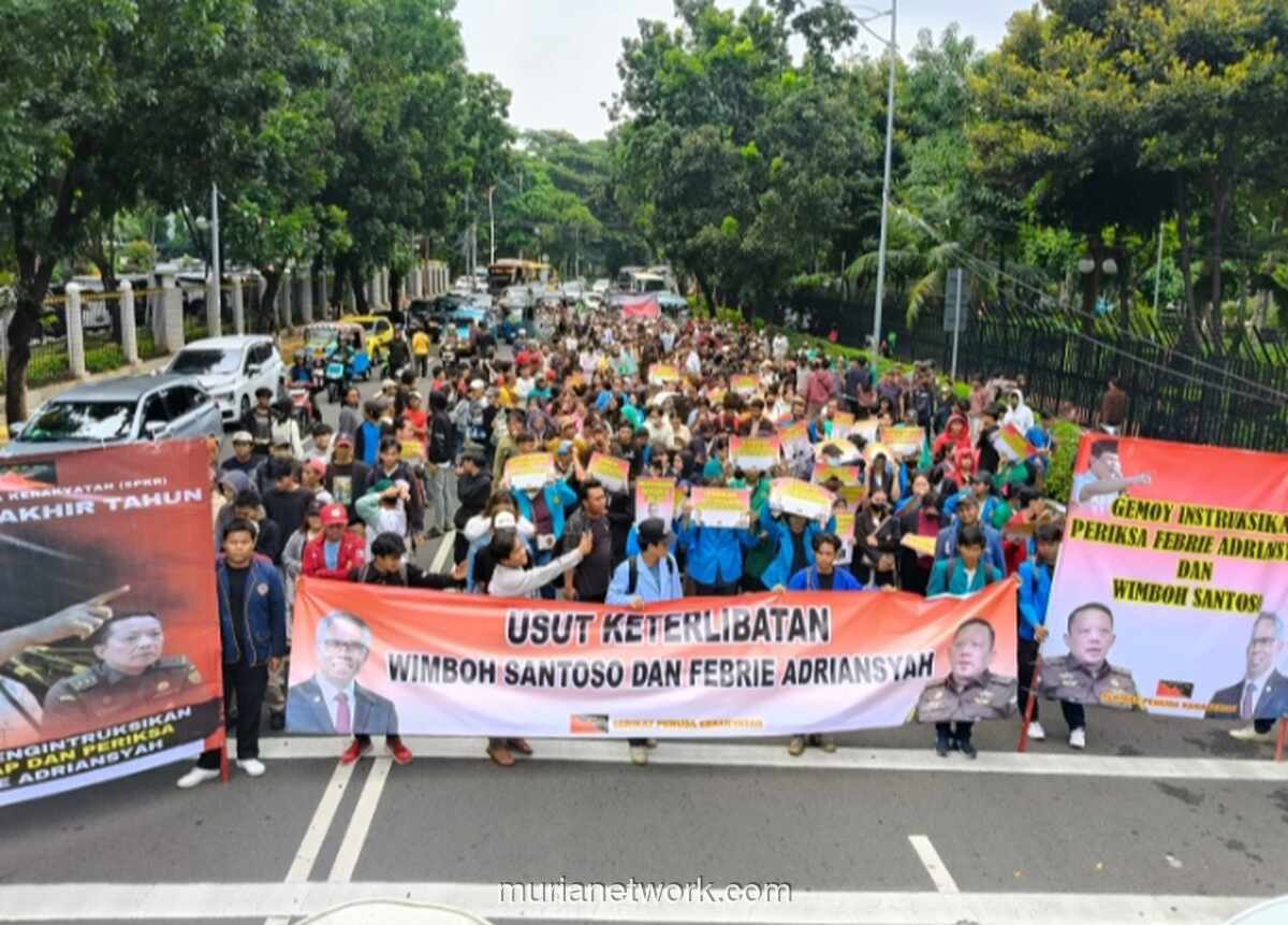 Massa Serbu OJK, Tuntut Pertanggungjawaban atas Hilangnya Aset Jiwasraya Rp377 Miliar