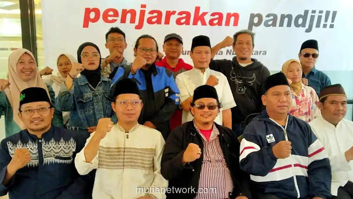 FUN Laporkan Pandji Pragiwaksono ke Polisi, Diduga Lecehkan Kesakralan Shalat