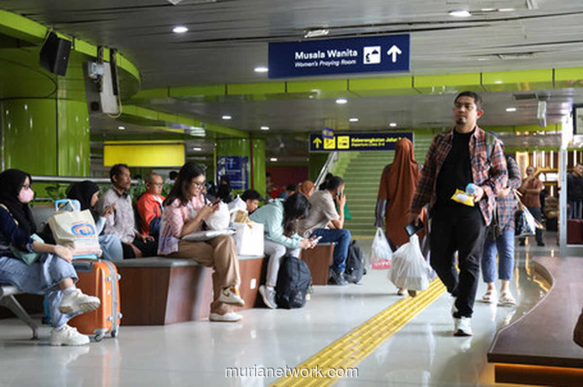 Catatan Perjalanan Nataru: Angkutan Laut dan Kereta Ramai, Jalan Raya Sepi