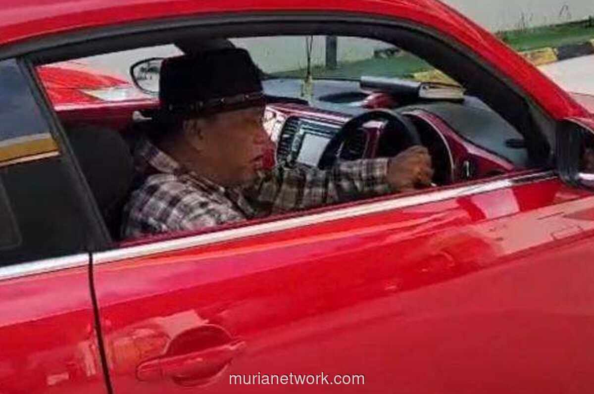 Eggi Sudjana Bawa Mobil Mewah di Malaysia, Padahal di Indonesia Pakai Kursi Roda