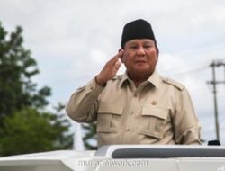 Prabowo Tahan Haru di Banjarbaru, Lanjutkan Agenda ke Malang
