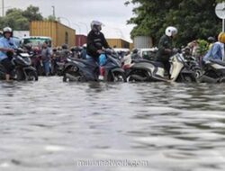 Hujan Deras Rendam 52 RT di Ibu Kota, Sejumlah Jalan Terendam