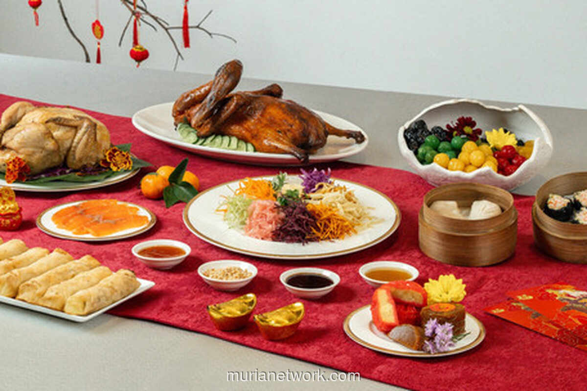 Padma Resort Legian Suguhkan Pesta Rasa Imlek dengan Peking Duck hingga Barongsai