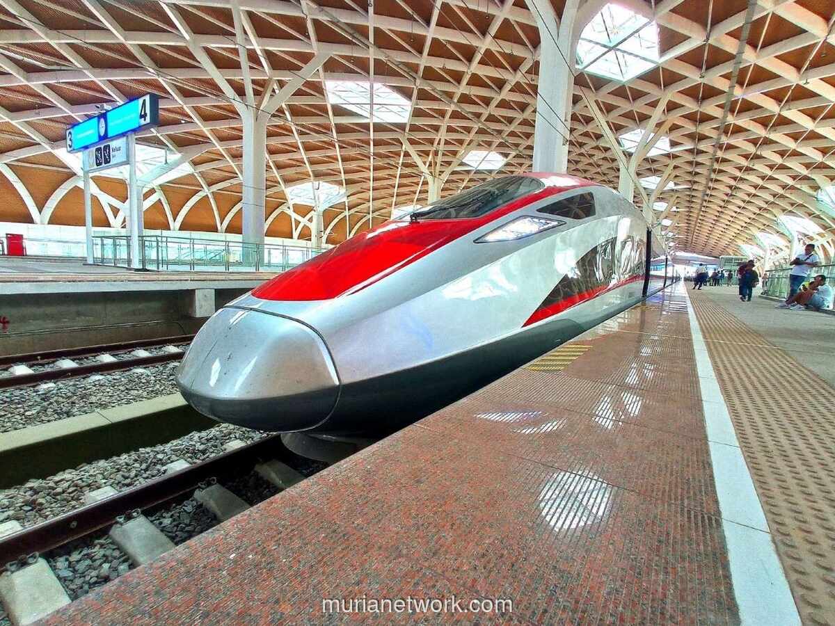 Whoosh Kian Diminati Turis Asing, Penumpang Mancanegara Melonjak 60 Persen