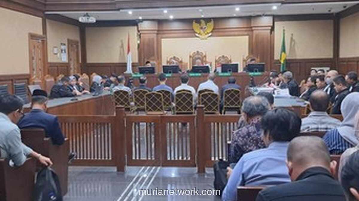 Dua Belas Tokoh Elite Daftar sebagai Amicus Curiae Dukung Enam Terdakwa Korupsi Minyak
