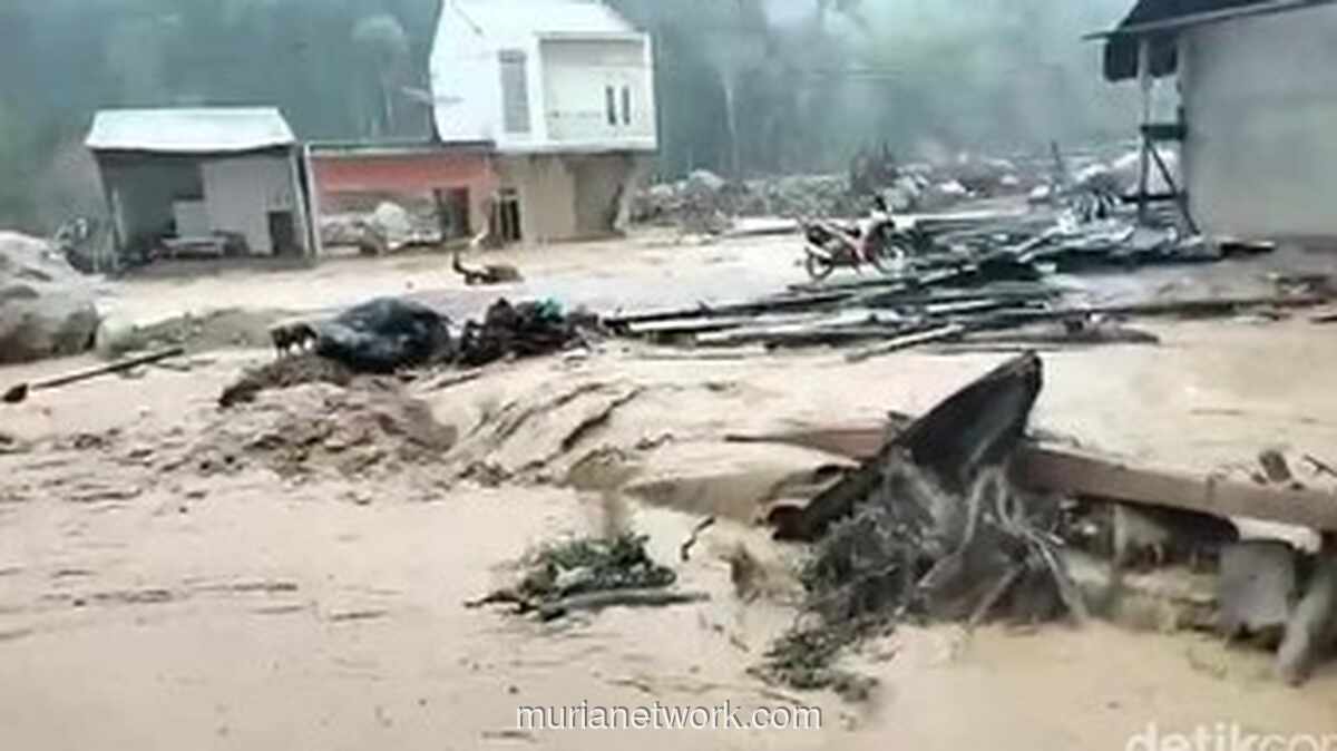 Banjir Bandang Rendam Enam Kecamatan di Tapanuli Tengah, Jembatan Darurat Hanyut
