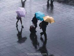 Jakarta Diguyur Hujan, Warga Diimbau Waspada Genangan