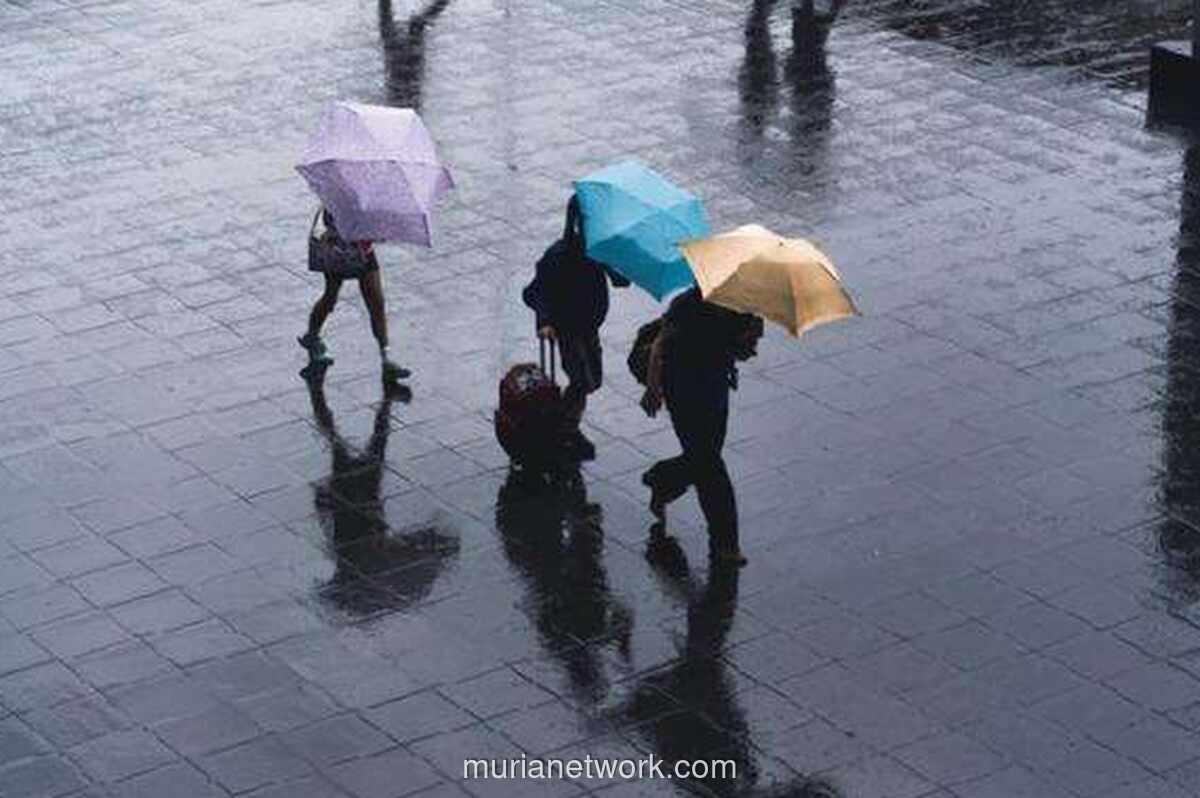 Jakarta Diguyur Hujan, Warga Diimbau Waspada Genangan