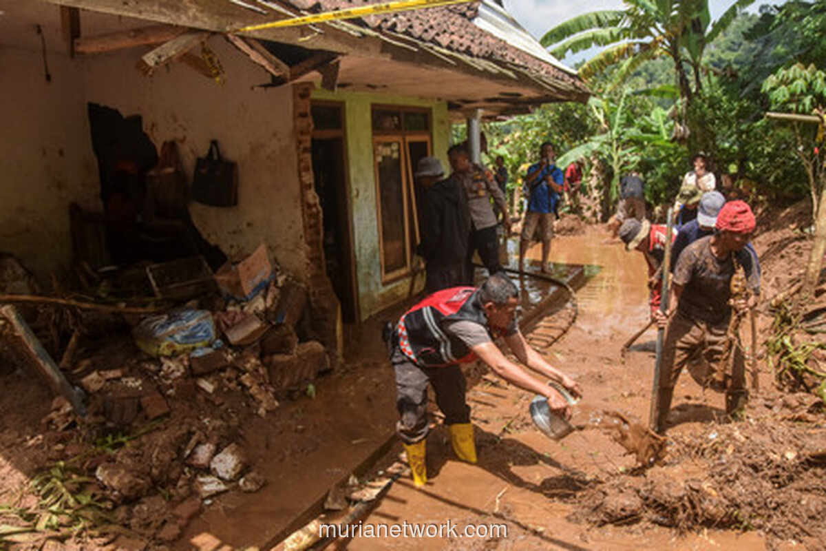 Longsor Dahsyat di Ciamis, Satu Warga Tewas Tertimbun