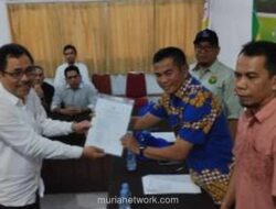 Profesor Warsinggih Serahkan Formulir, Satu-satunya Calon Ketua PBSI Sulsel