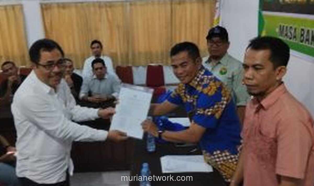 Profesor Warsinggih Serahkan Formulir, Satu-satunya Calon Ketua PBSI Sulsel