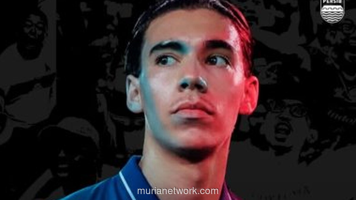 Dion Markx Sambut Persaingan Ketat di Lini Belakang Persib