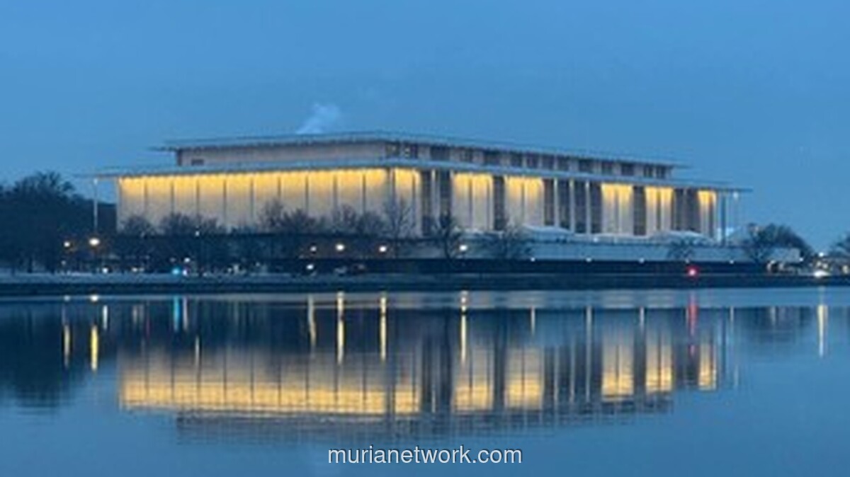 Trump Tutup Kennedy Center Dua Tahun, Dunia Seni Berang