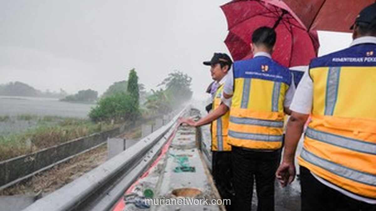 Ciujung Meluap, Tol Jakarta-Merak Lumpuh Akibat Banjir 10 Kilometer