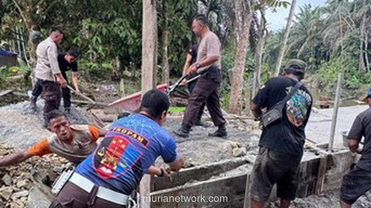 Jembatan Harapan di Desa Belimbing: Polri dan Warga Bahu-Membahu Akhiri Isolasi