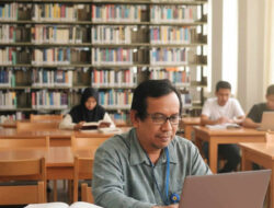 Dari Balik Layar: Seorang Penulis Menjawab Skeptisisme dengan Kata sebagai Warisan