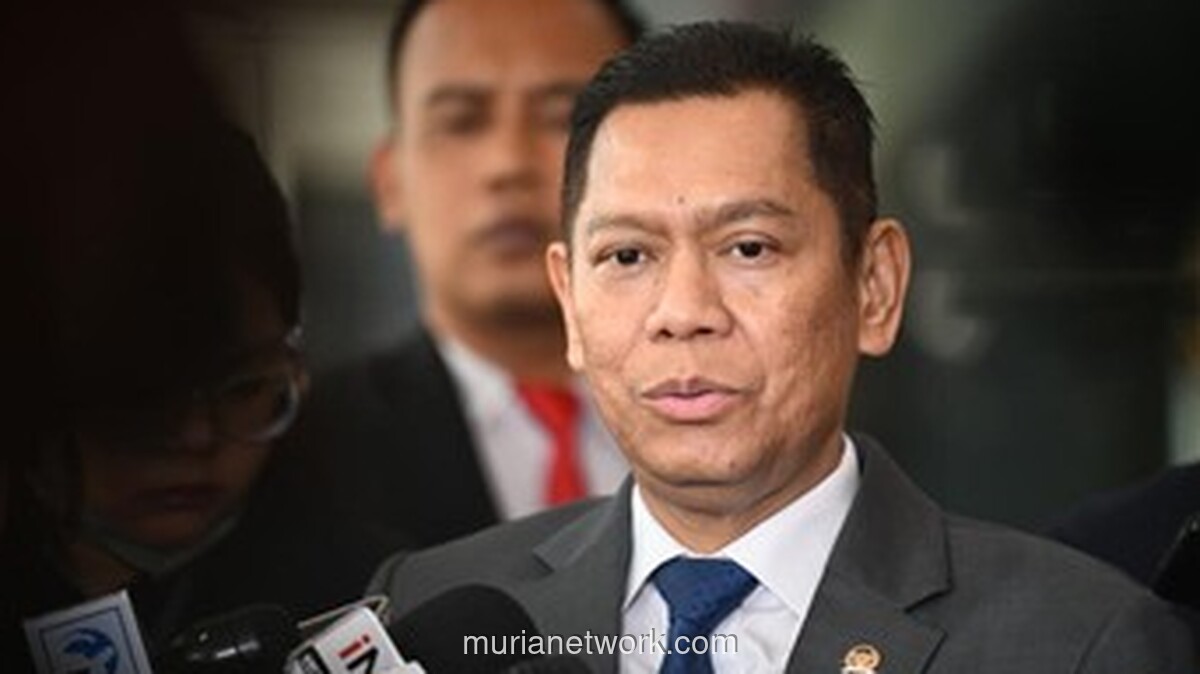 Adies Kadir Resmi Ditetapkan sebagai Hakim MK, Mundur dari Golkar