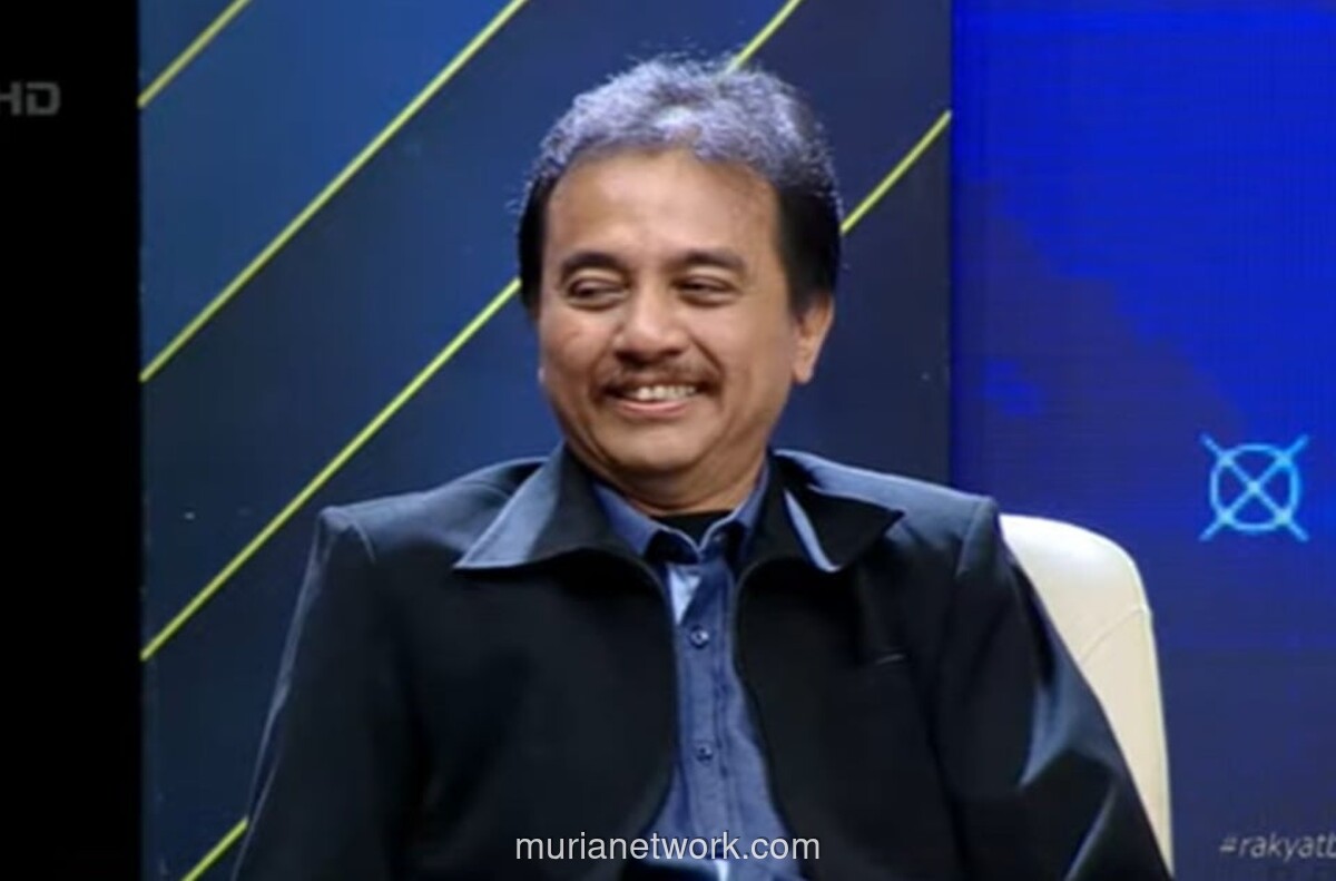 Roy Suryo Sindir Jokowi: Ke Makassar Bisa, ke Sidang di Solo Tak Berani?