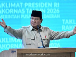 Prabowo Gagas Gentengisasi Nasional, Ganti Atap Seng dengan Tanah Liat