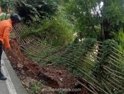Tebing Ambrol di Jasinga, Lalu Lintas Bogor Terganggu