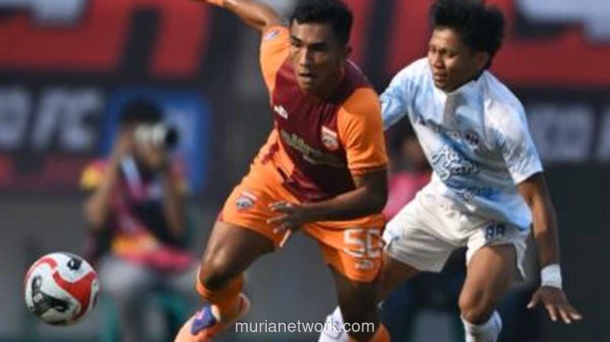 Persib Kokoh di Puncak Meski Borneo Menang Dramatis