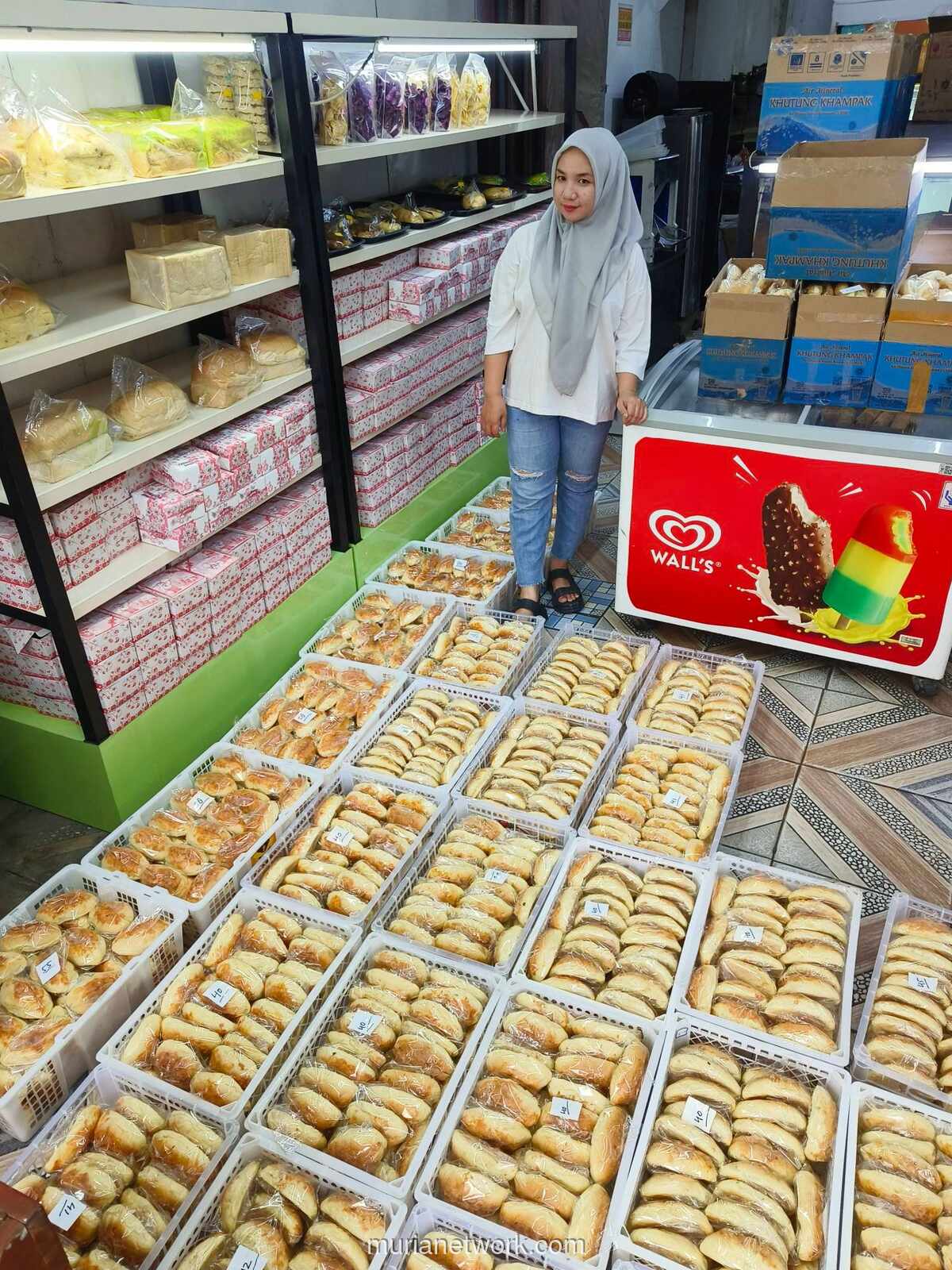Penjual Kue Ungkap Polemik Roti MBG: Harga Rp2.000, Komposisi Roti Kampas