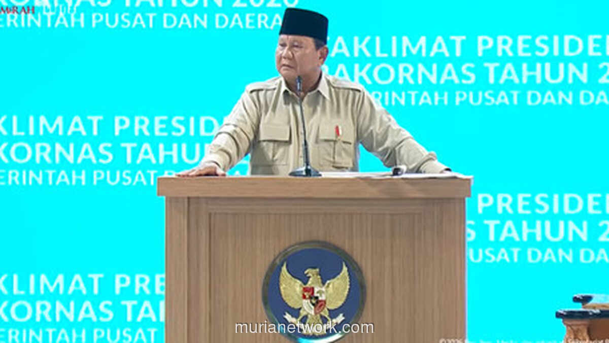 Prabowo Ingatkan Ancaman Perang Dunia Ketiga, Serukan Korve Sampah dan Penertiban Spanduk