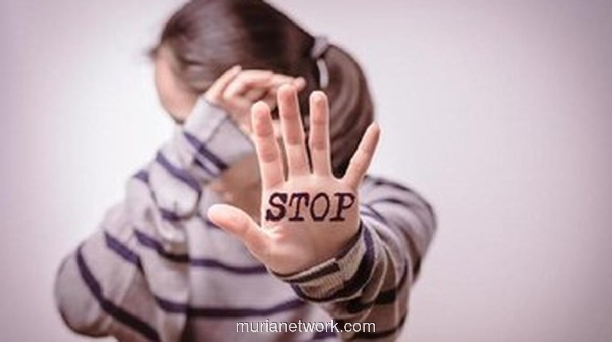 Video Perundungan Siswi SMP di Surabaya Berawal dari Rebutan Pacar